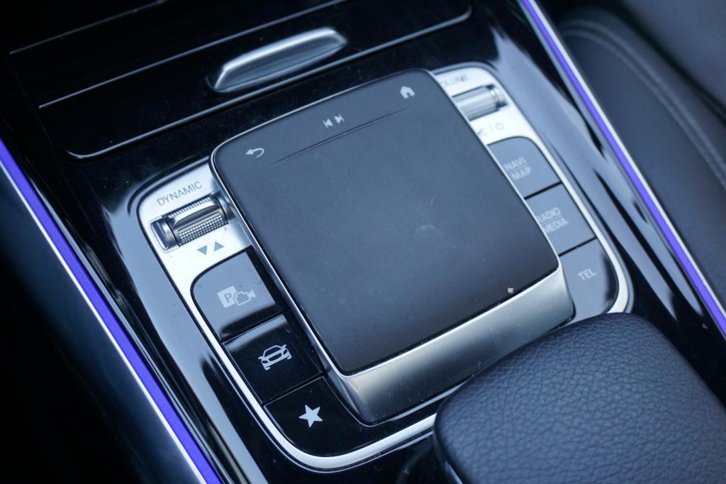 Mercedes-Benz B-Klasse 220 launch edition premium plus climate / navi / pan