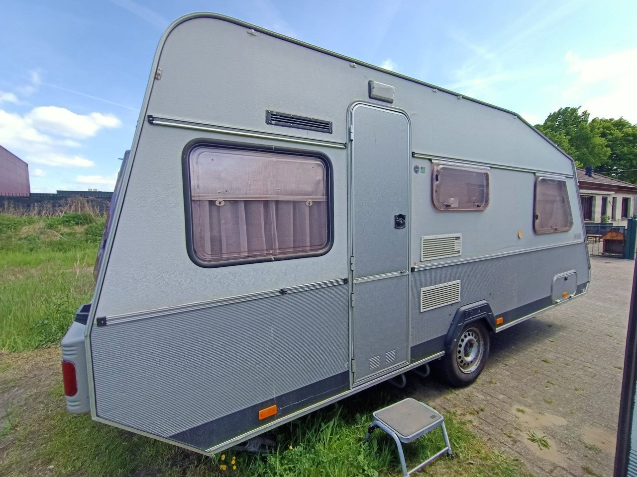 Mooie ruime Kip 480 van 1993 met voortent