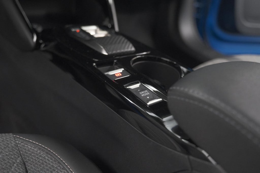 Peugeot 2008 puretech 130 eat8 blue lease allure | camera | navigatie | par