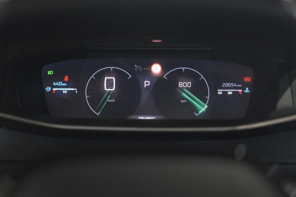 Peugeot 2008 puretech 130 eat8 gt | camera | apple carplay | parkeersensore