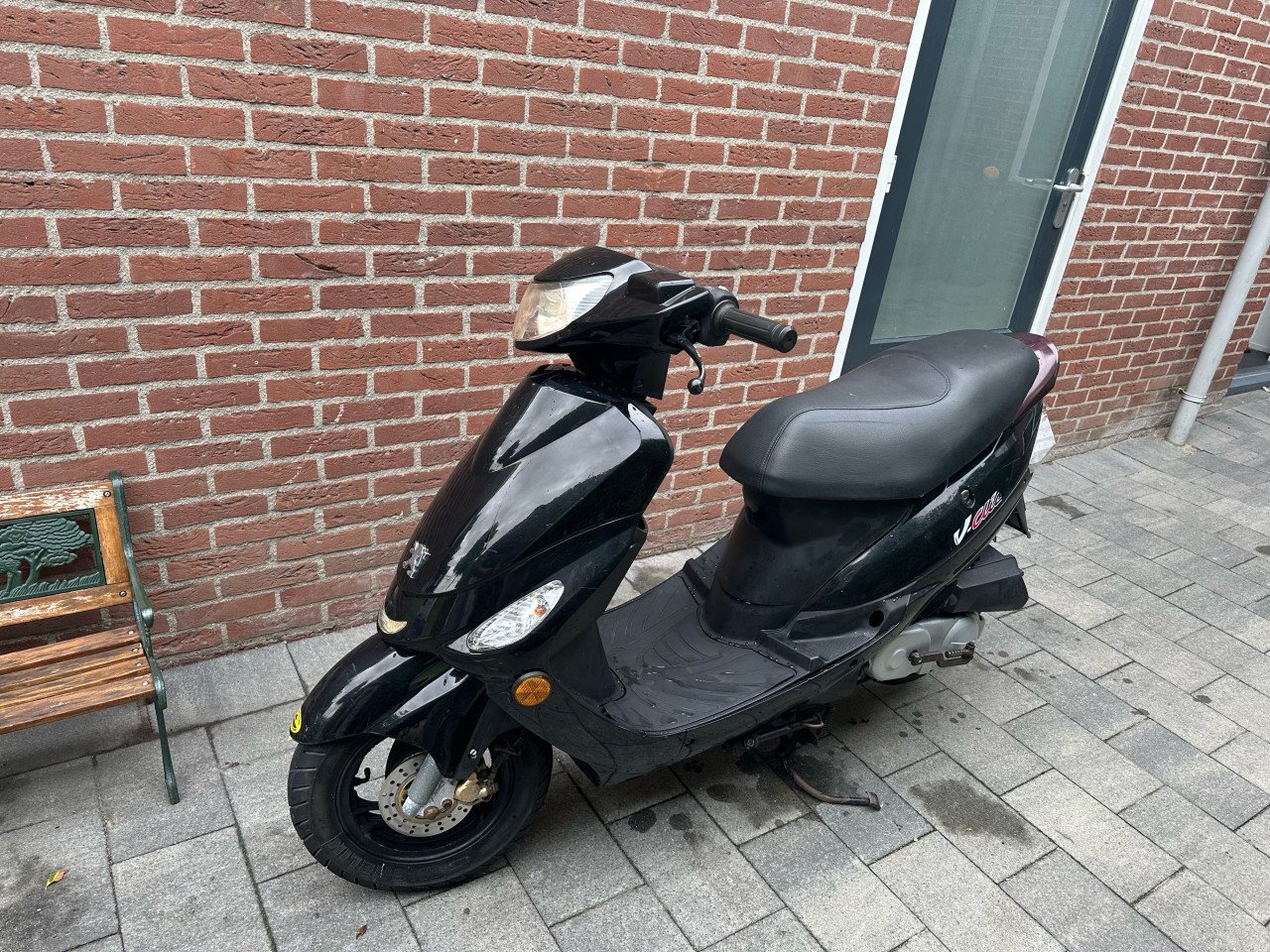 Scooter Peugeot V Clic
