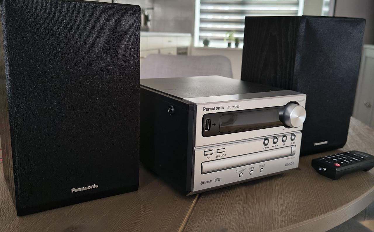 Mooie radio in zeer goede staat