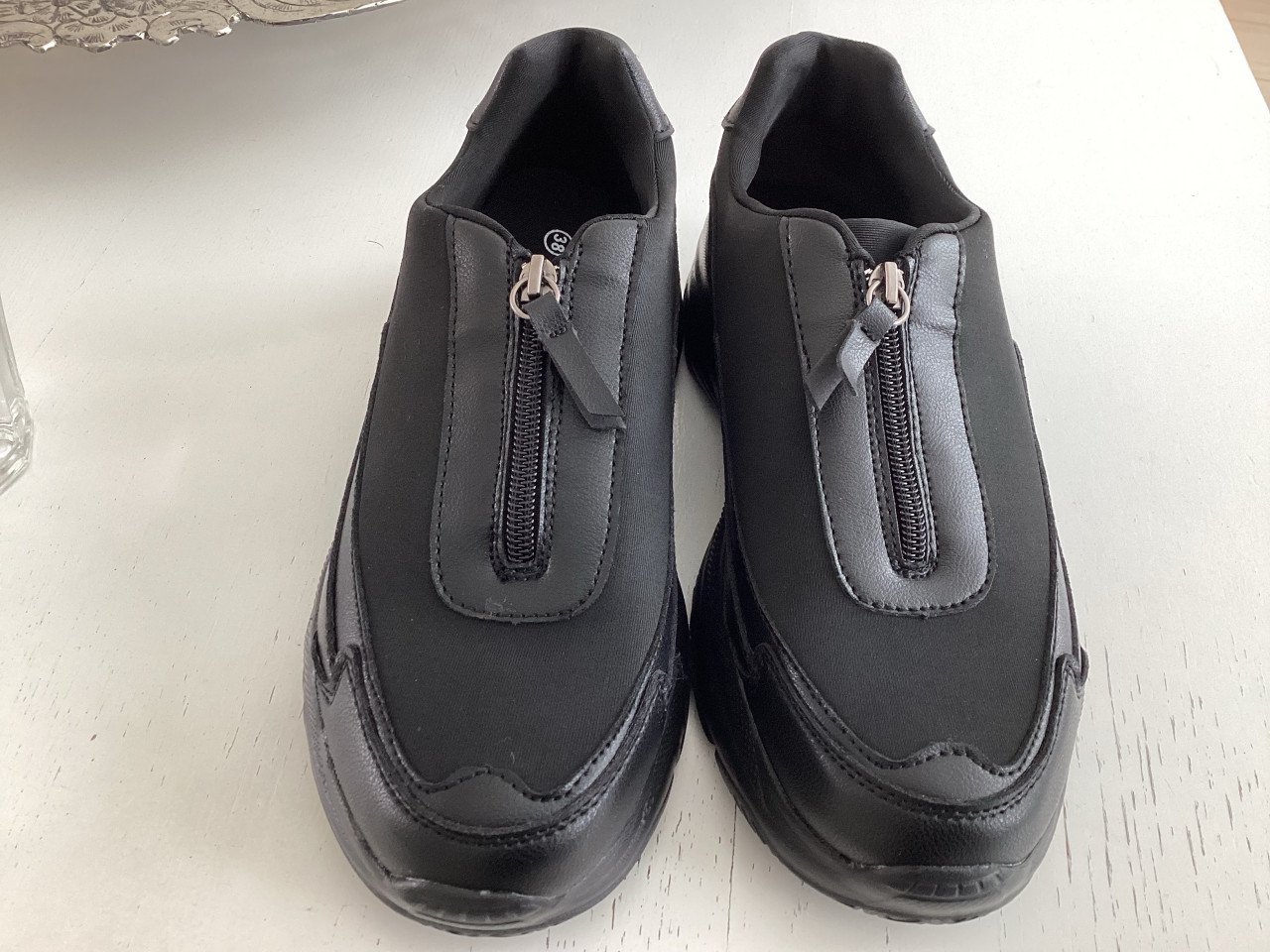 Nieuwe sneakers maat 38