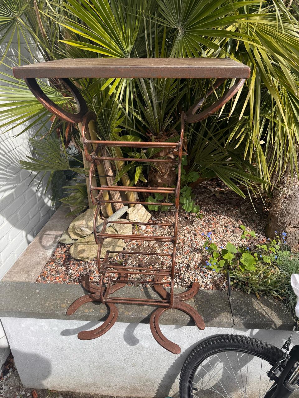 Vintage paardenhoefijzer wijnrek