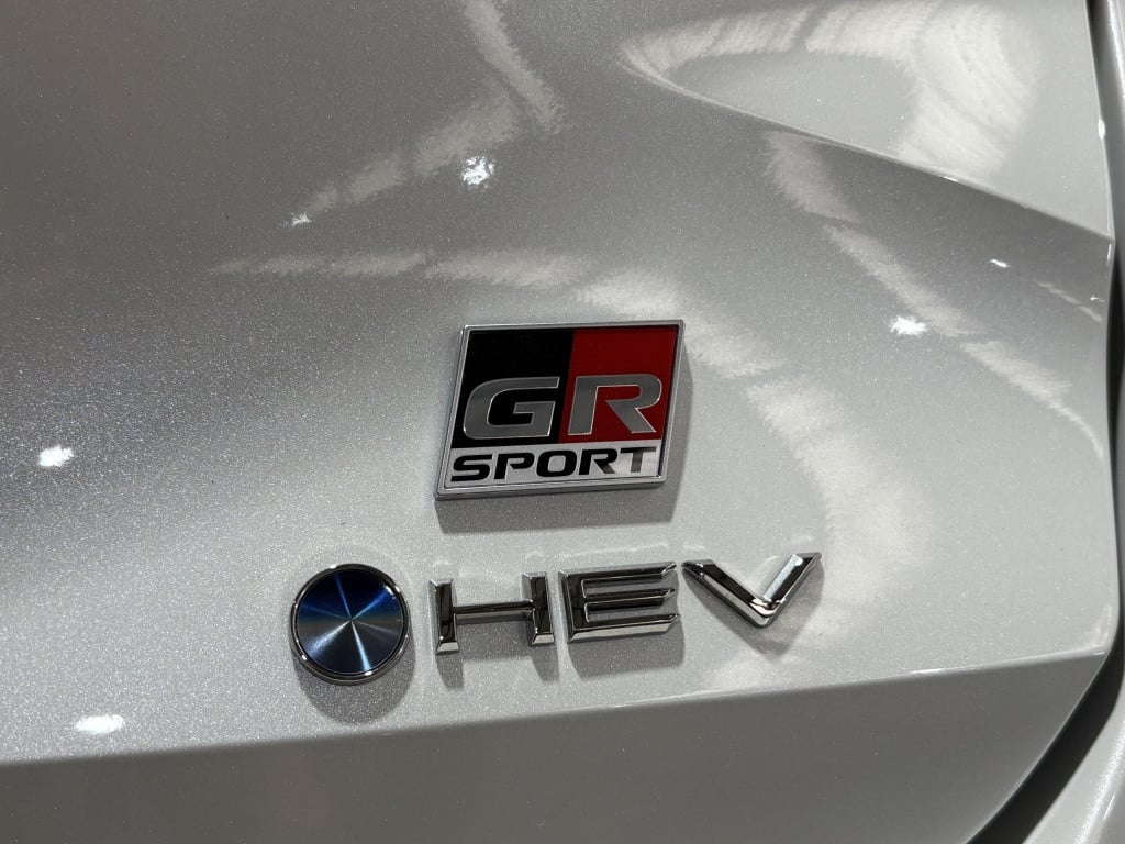 Toyota Corolla Touring Sports | € 1.500,- hybrid 180 gr sport