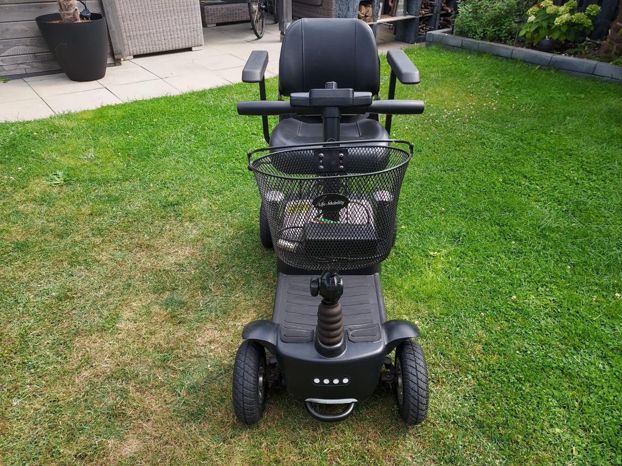Demontabele scootmobiel te koop.
