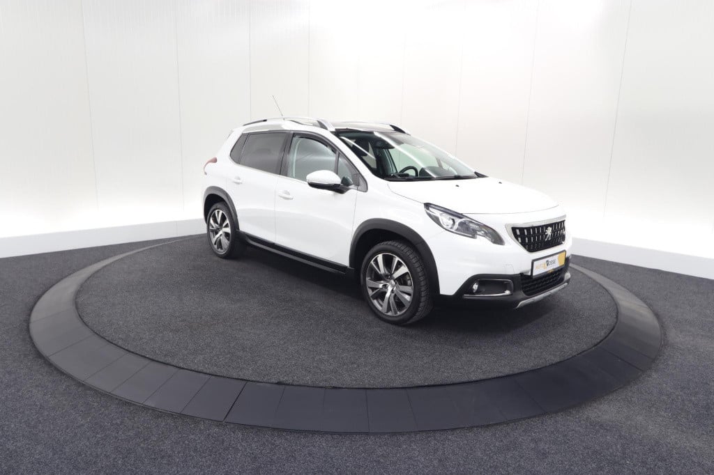 Peugeot 2008 puretech 110 eat6 allure | trekhaak | camera | panoramadak | a