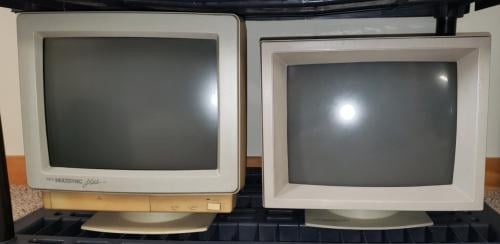GEZOCHT: Oude computer monitor