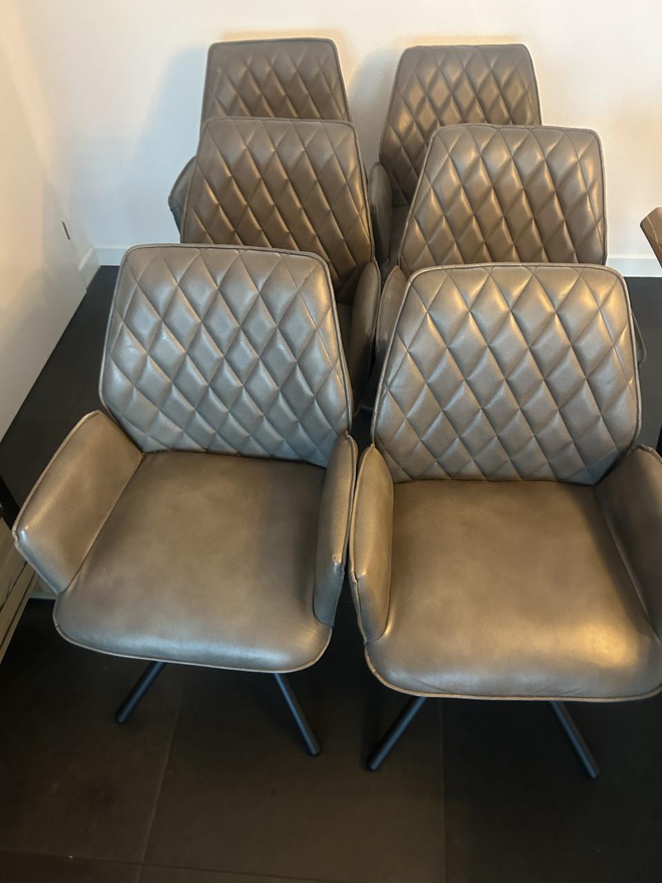 Set van 6 eetkamerstoelen