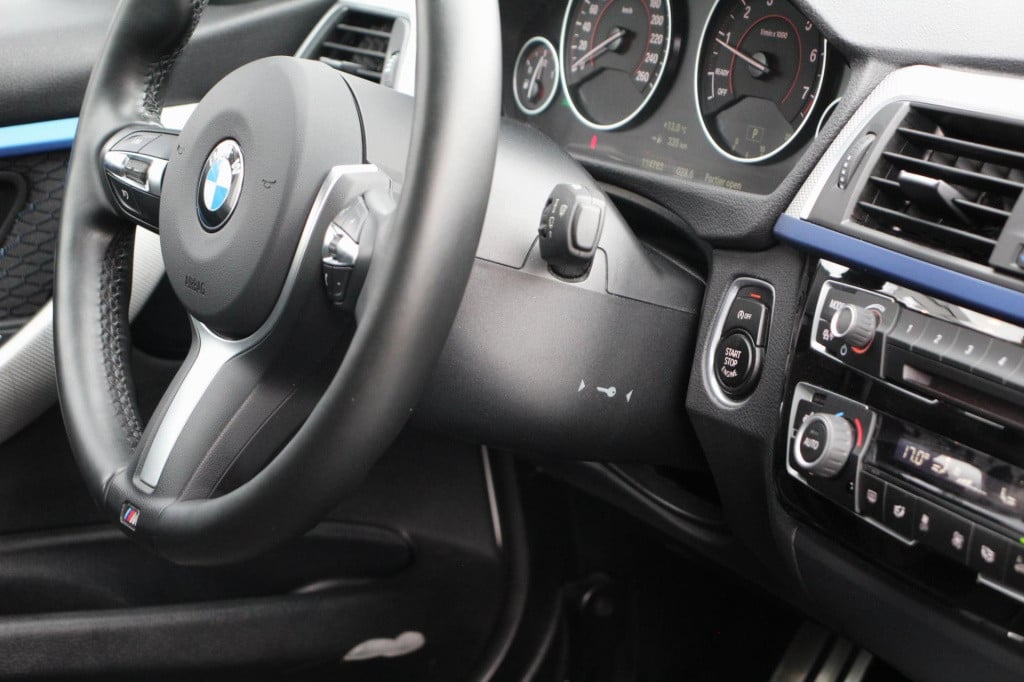 BMW 3-serie touring 318i m sport edition aut. - navi groot - adap led - pdc