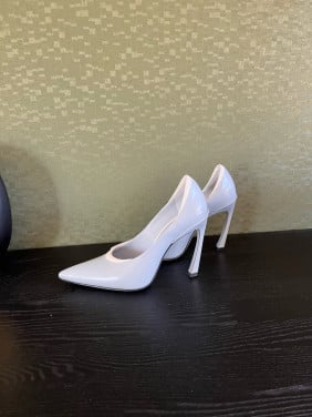Lichtblauwe pump maat 38
