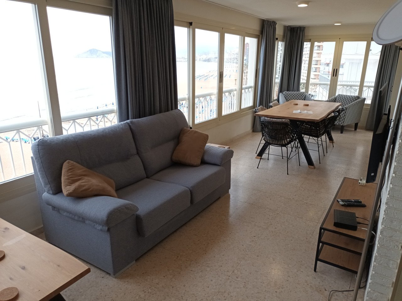 Groot Appartement Benidorm Spanje 2026 te huur april, mei en juni 2026