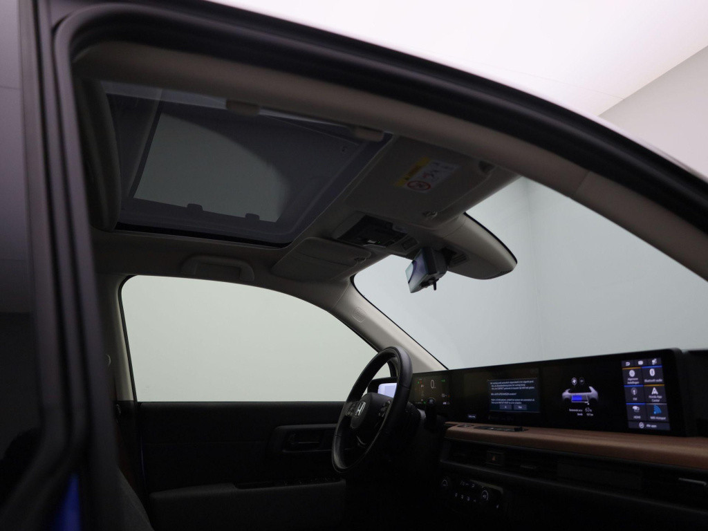 Honda E advance 17" | automaat | navigatie | panoramadak | 360 camera | app