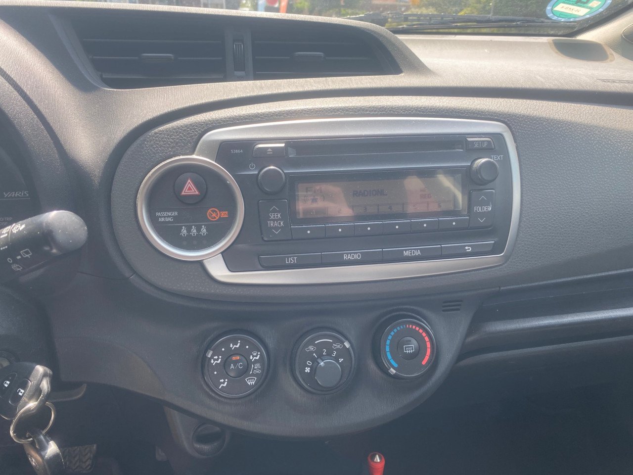 Toyota Yaris 1.0 VVT-i – Ruim en zuinig! Airco, jaar APK, beurt+3m gar