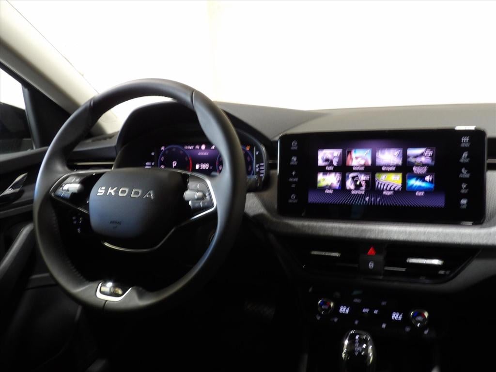 Skoda Scala 1.0 tsi greentech 110pk dsg-7 sport business