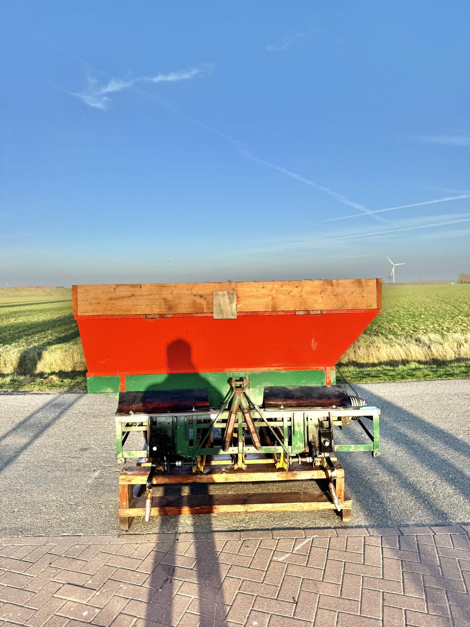 Te koop uien/bollen plantenmachine 1,5