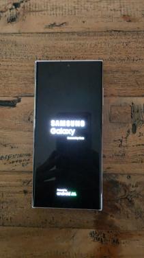 Samsung S23 Ultra roze