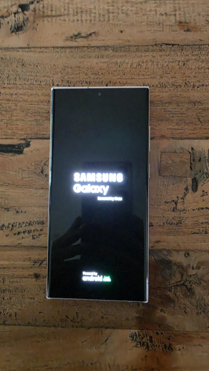 Samsung S23 Ultra roze