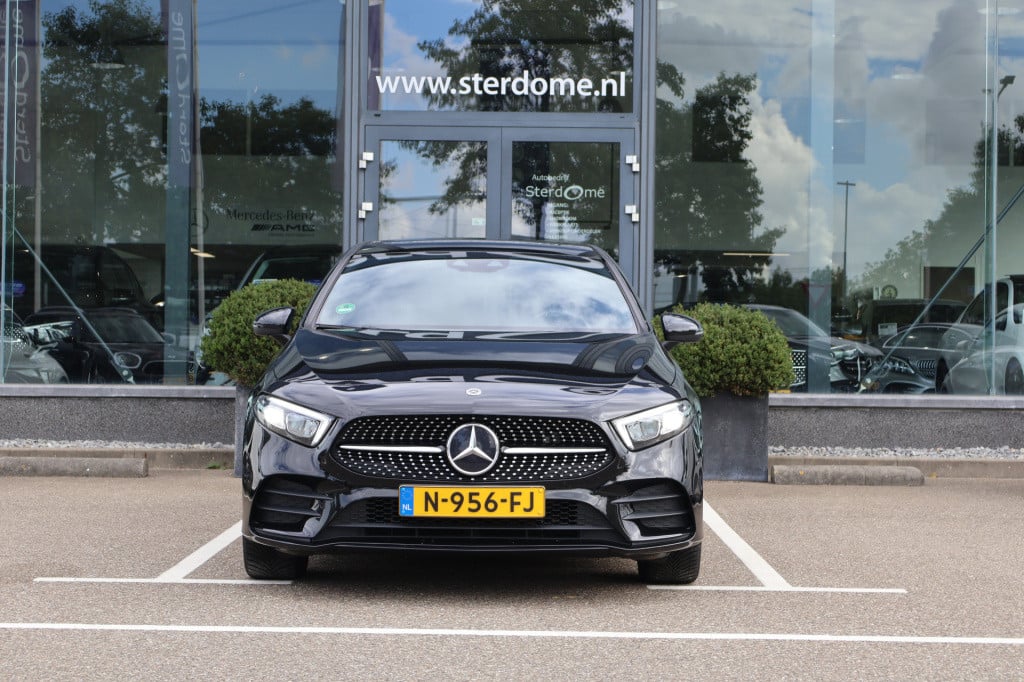 Mercedes-Benz A-Klasse 250 e business solution amg limited l mbux l camera 