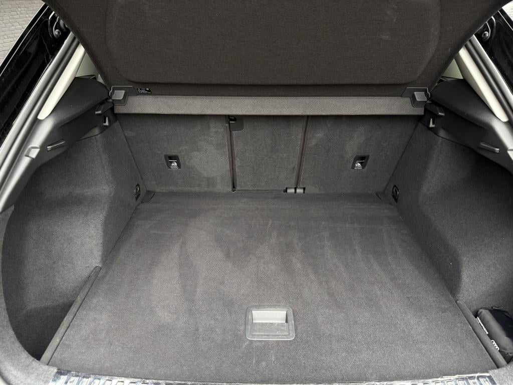 Audi Q3 35 tfsi pro line sport // dealeronderhouden //