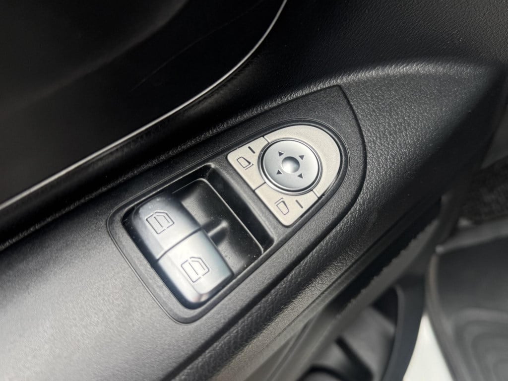 Mercedes-Benz Vito 114 cdi lang dc comfort dubbel cabine / navi / camera / 