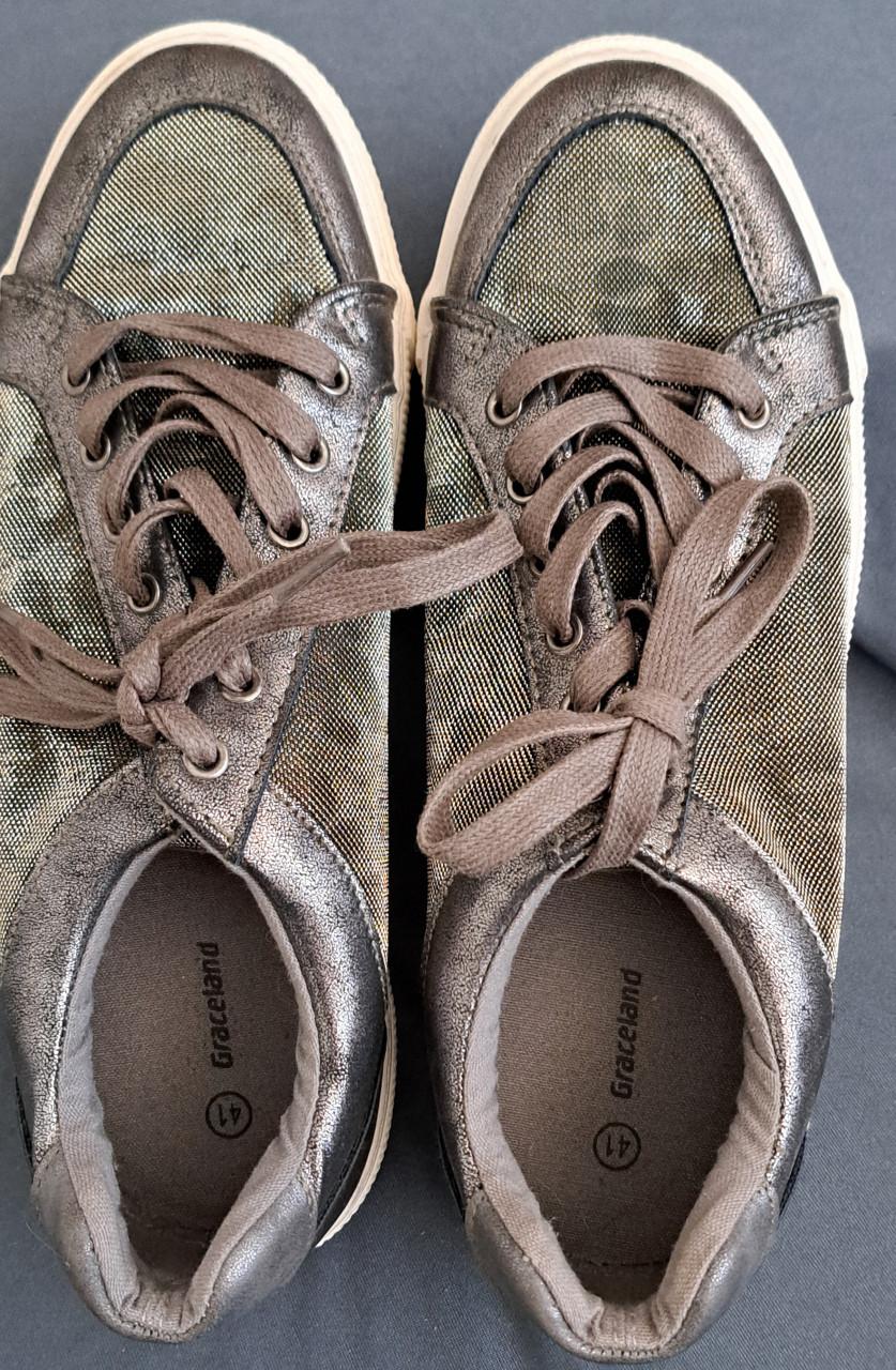 Diverse nieuwe damesschoenen mt. 40/41