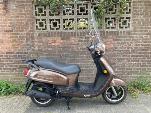 LEUKE SYM FIDDLE II 45 KM BROMSCOOTER ! BOUWJAAR 2016