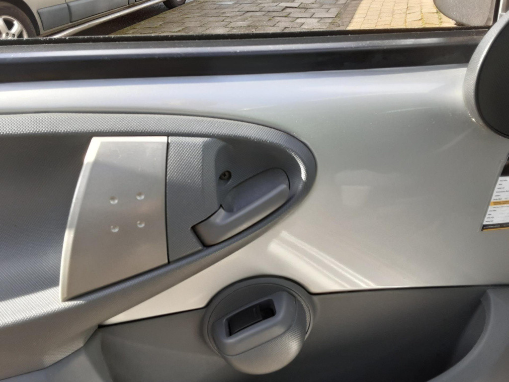 Peugeot 107 1.0-12v xs