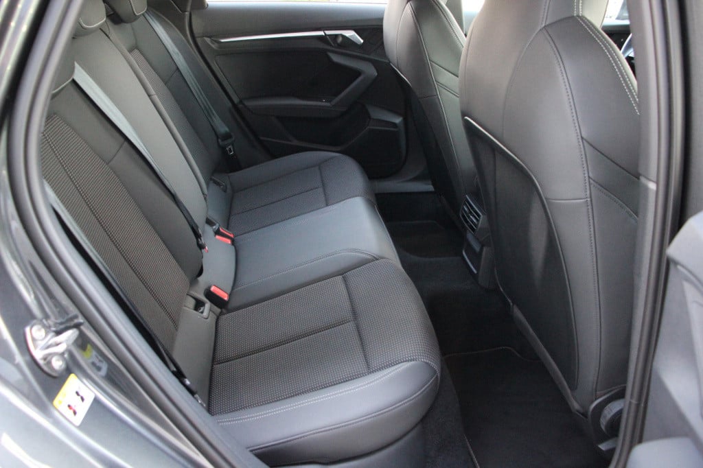Audi A3 sportback 30 tfsi s edition | 26dkm
