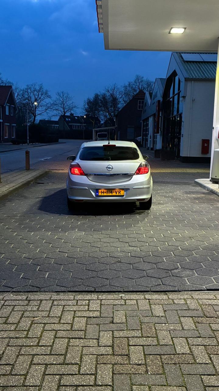 Opel Astra GTC 1.6 Business