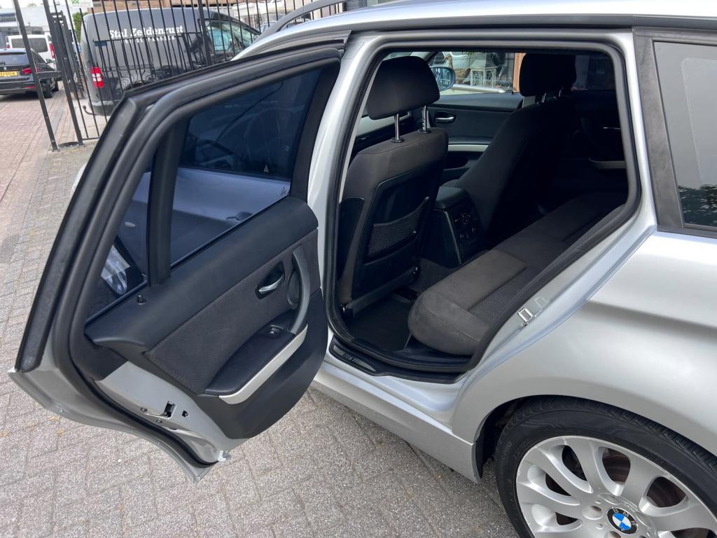 BMW 3-serie touring 318i business line