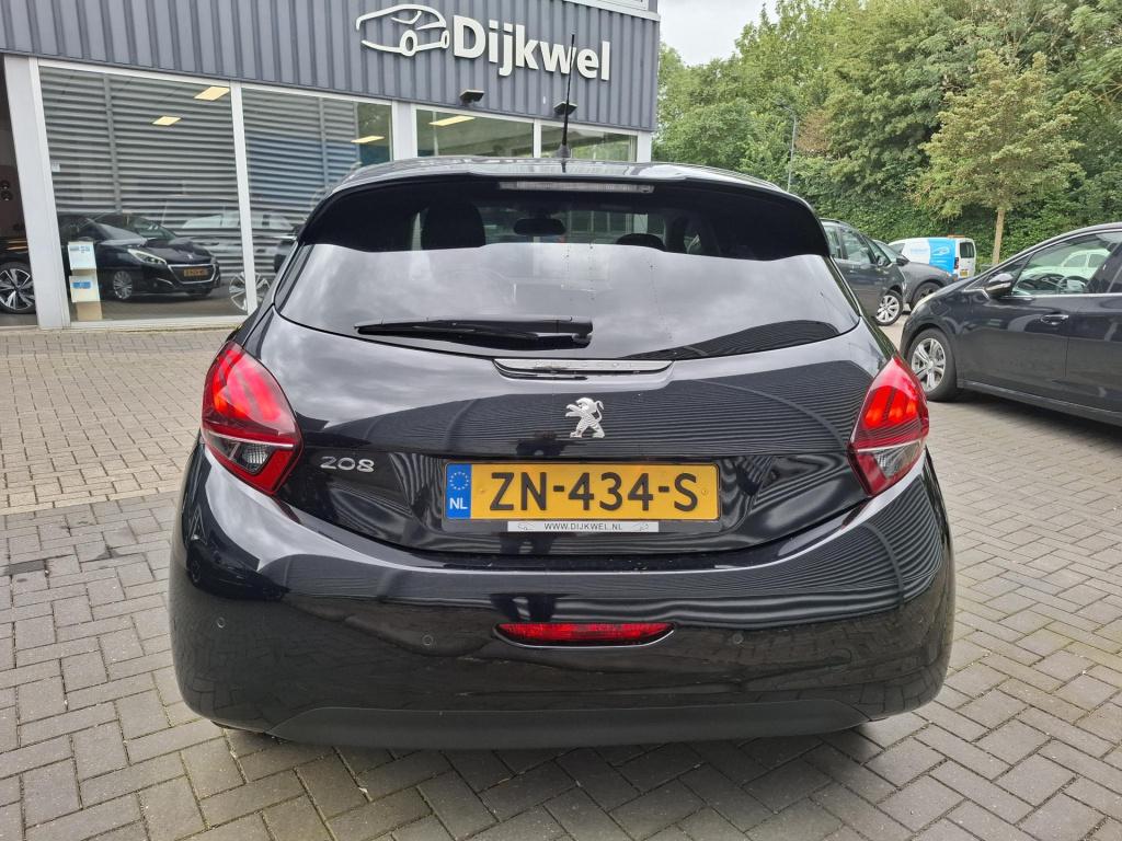 Peugeot 208 1.2 signature nav/airco/lmv/park