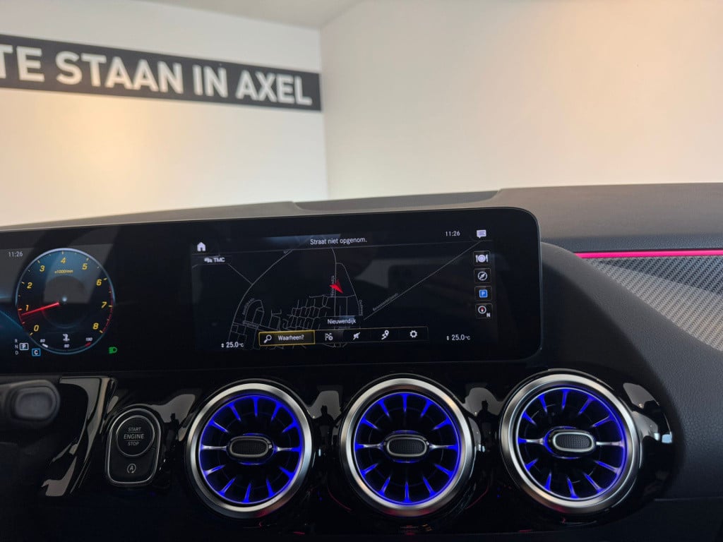 Mercedes-Benz Gla-klasse 180 business solution amg