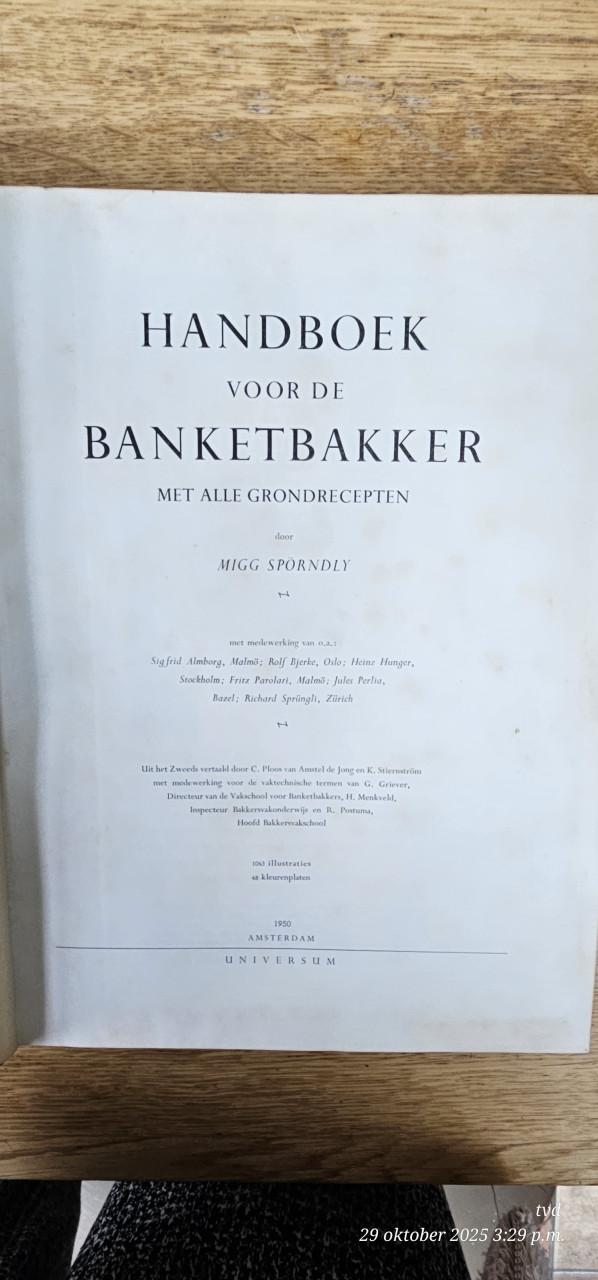 Twee prachtige antieke kookboeken van A. Escoffier Deel I en Deel II