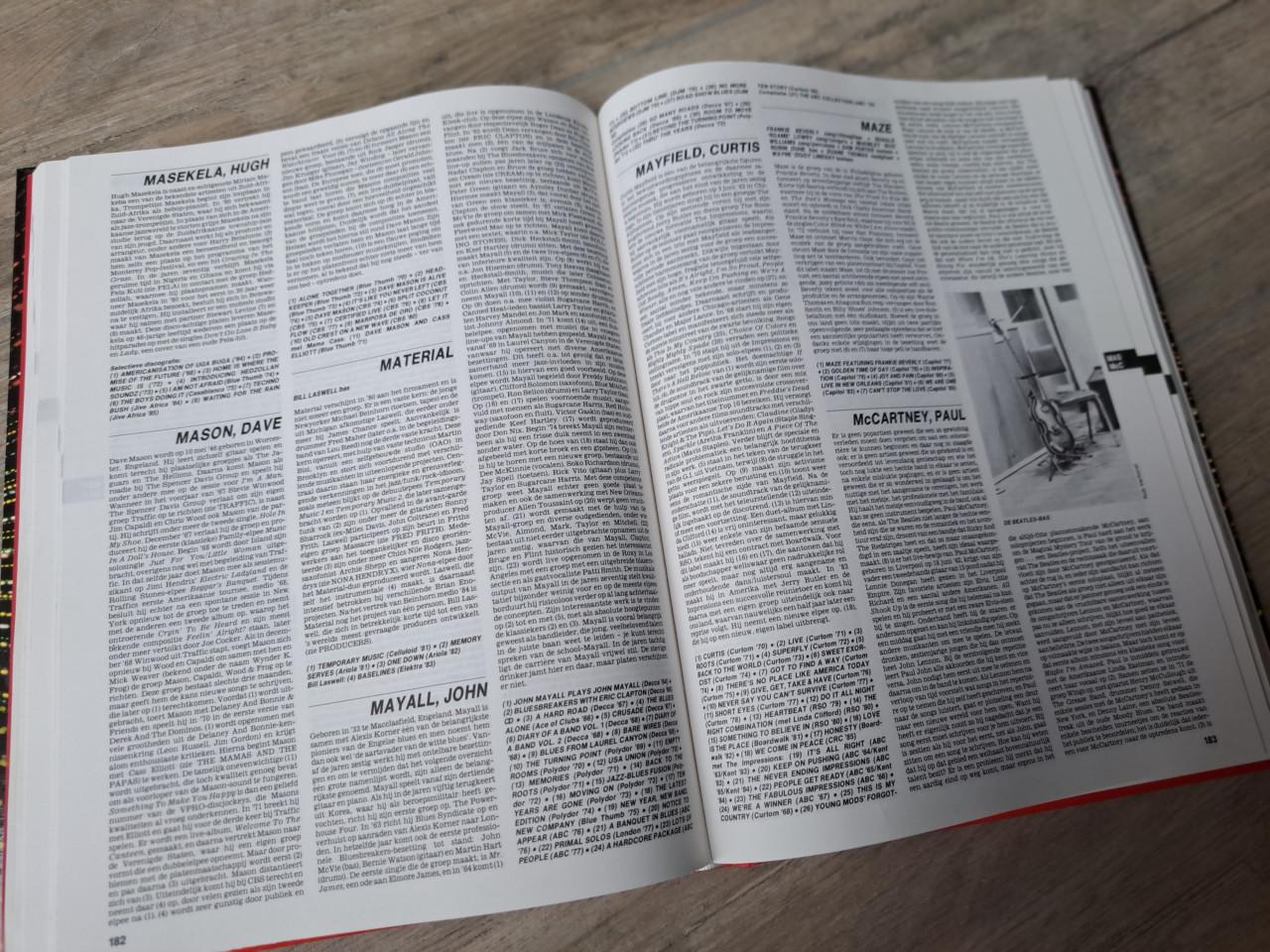 OOR's eerste pop encyclopedie