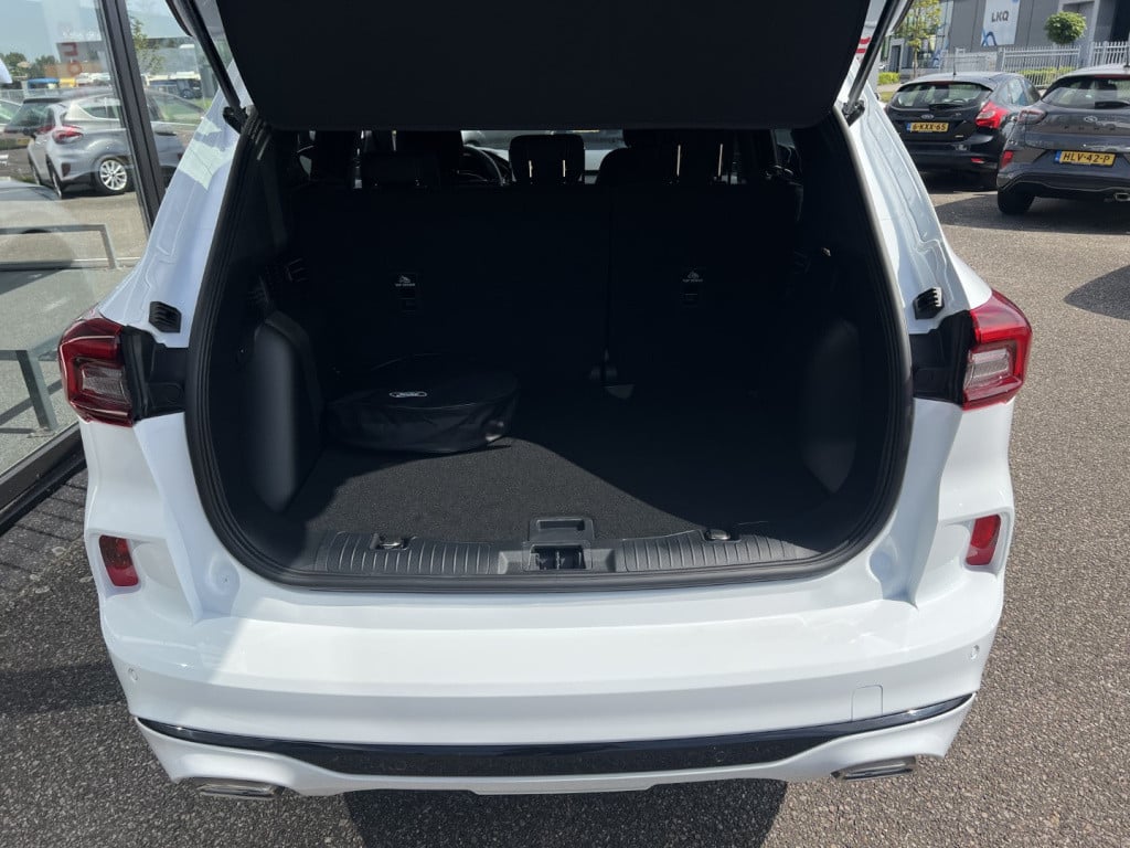 Ford Kuga 2.5 plug in hybrid 243pk e-cvt st-line