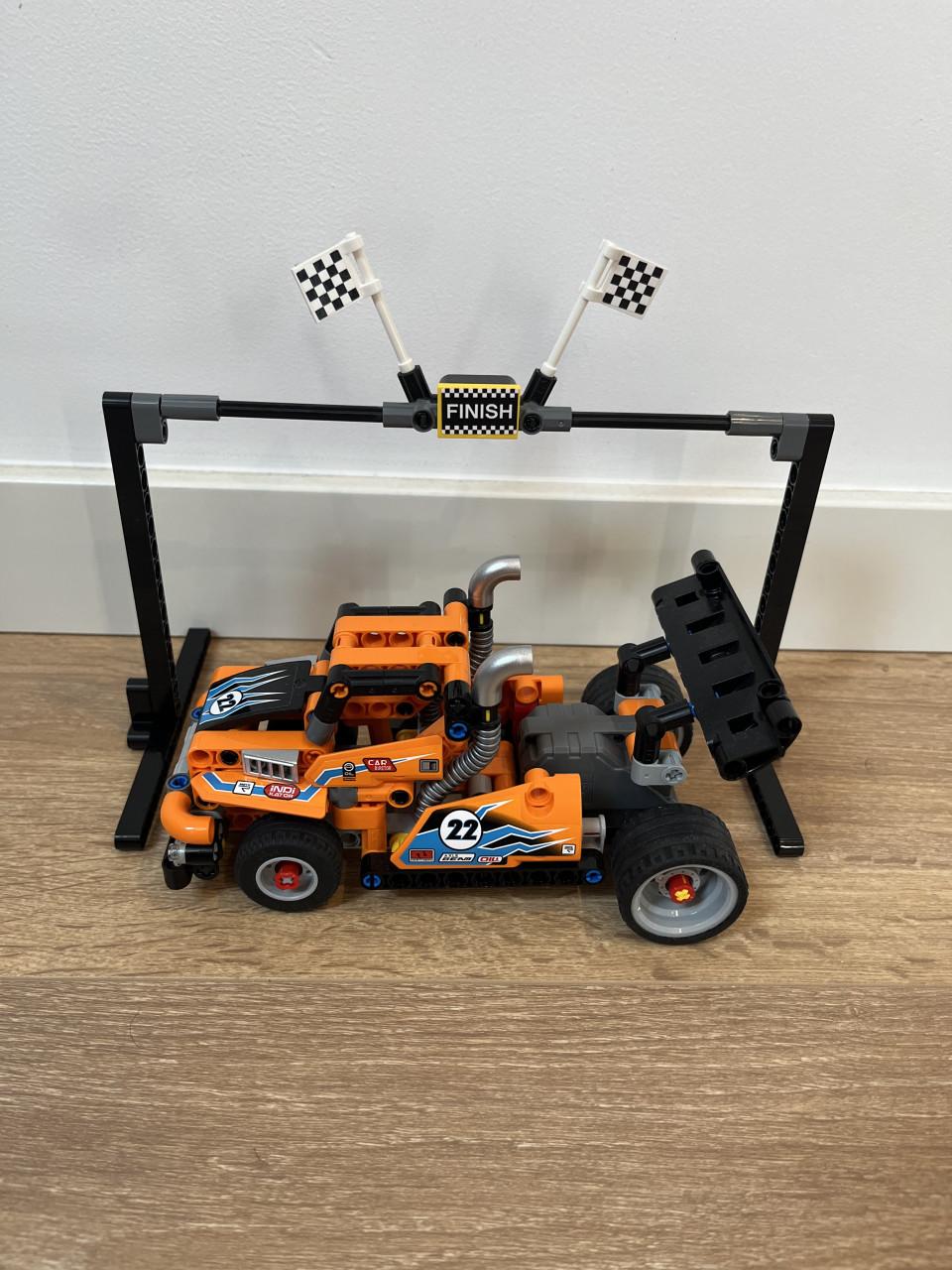 LEGO Racetruck