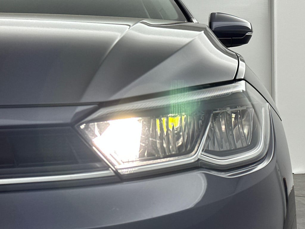 Volkswagen Polo 1.0 tsi life edition