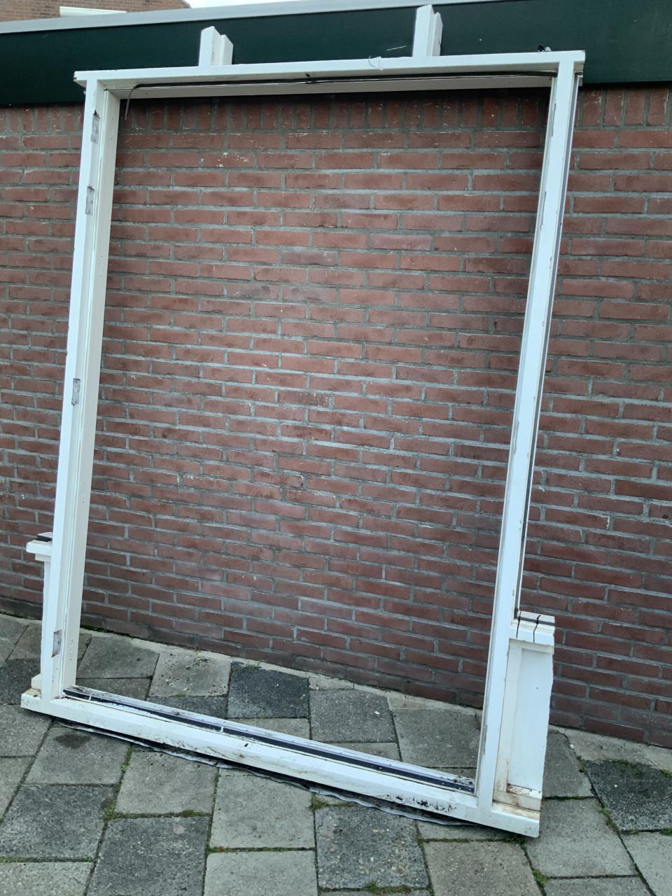 Tuindeuren met hout kozijn