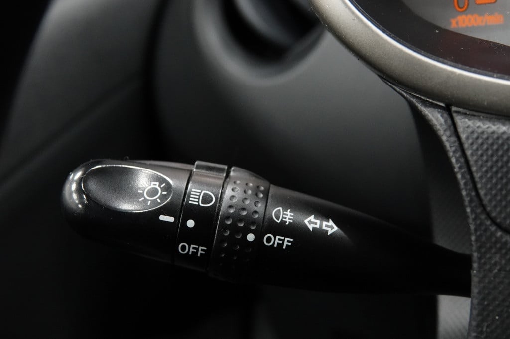 Daihatsu Sirion 2 1.0-12v premium | airco | aux |
