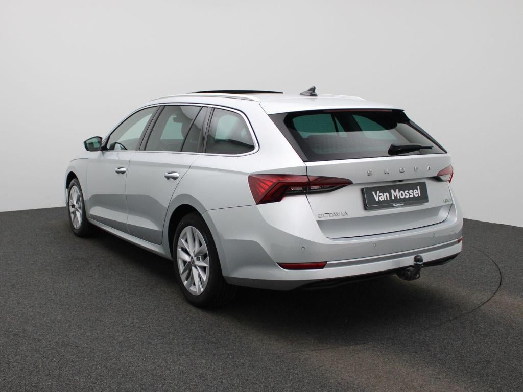 Skoda Octavia combi 1.5 e-tsi business edition | automaat | panoramadak | t