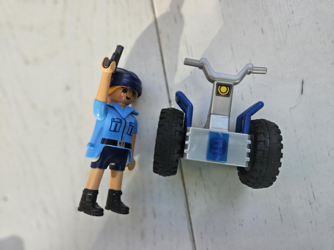 Playmobil diverse poppetjes en motors