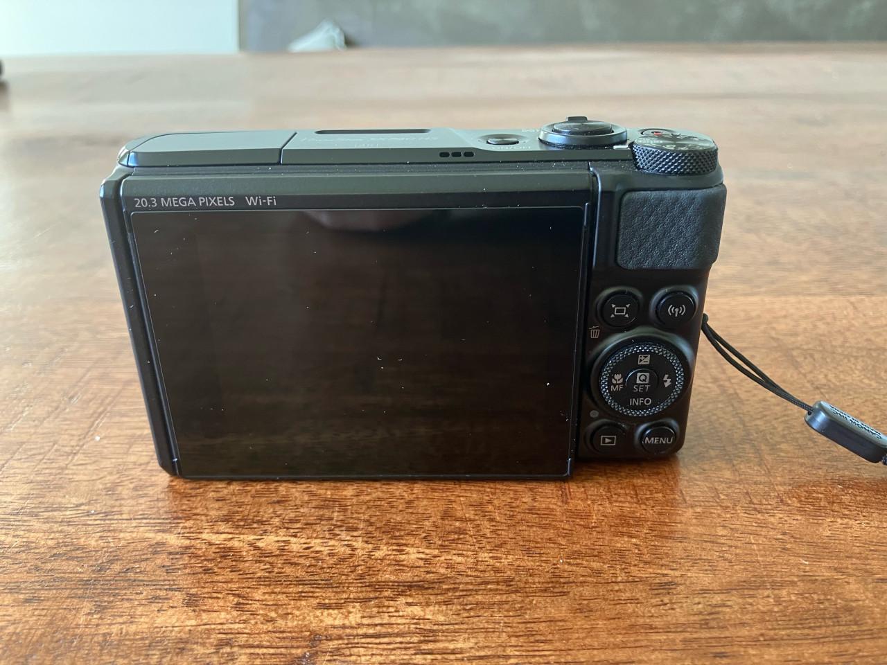Compact fotocamera Canon SX740HS