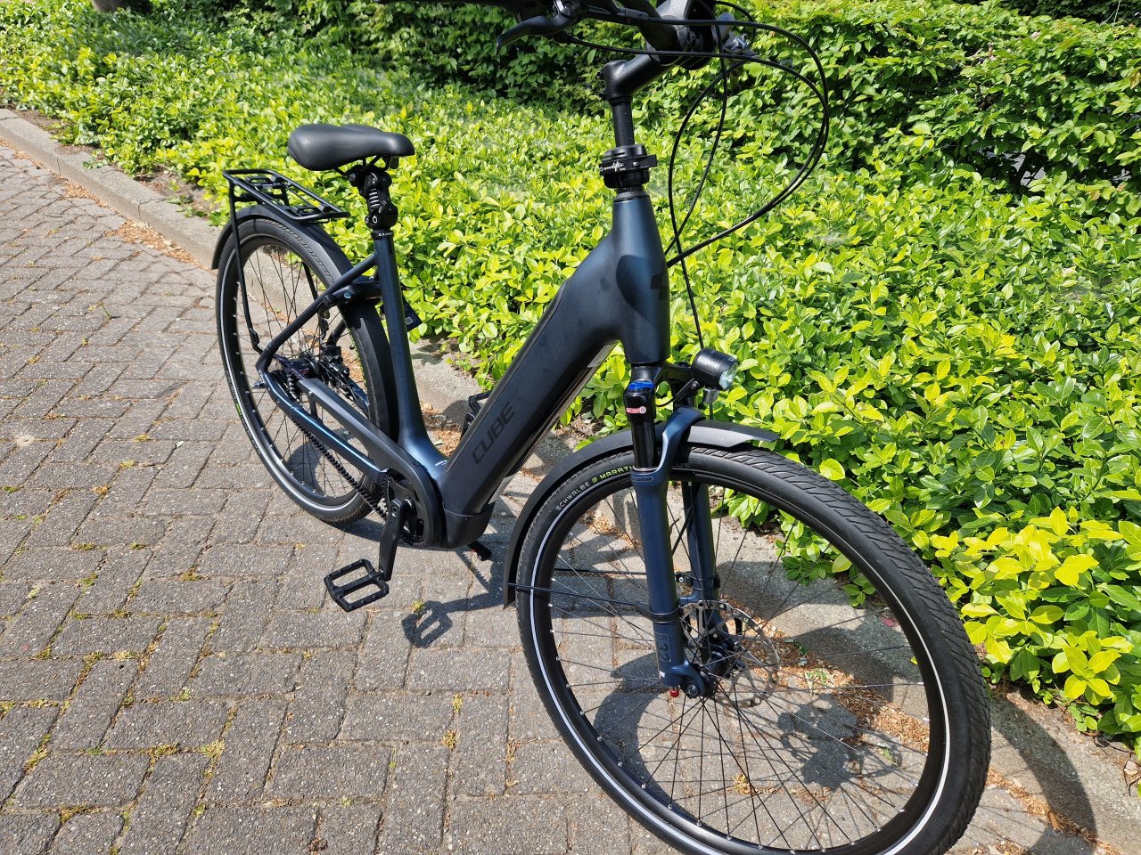 Zo goed als nieuwe Cube Supreme met Bosch Performance CX middenmotor