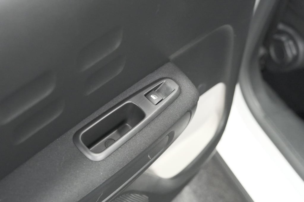 Citroen C3 puretech 110 s&s shine | camera | navigatie | apple carplay | pa