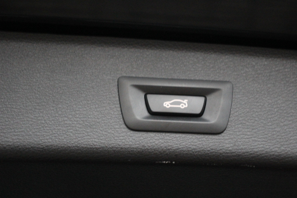 BMW X3 xdrive35i high executive m-sport | 306pk | panoramadak | afn. trekha