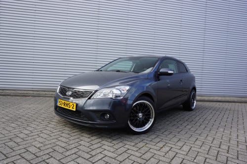 Kia Pro Cee D 1.6 cvvt seven sport airco / navi / cruise / camera / elektr.
