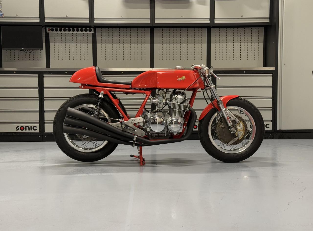 Benelli Sei 900 Classic Racer