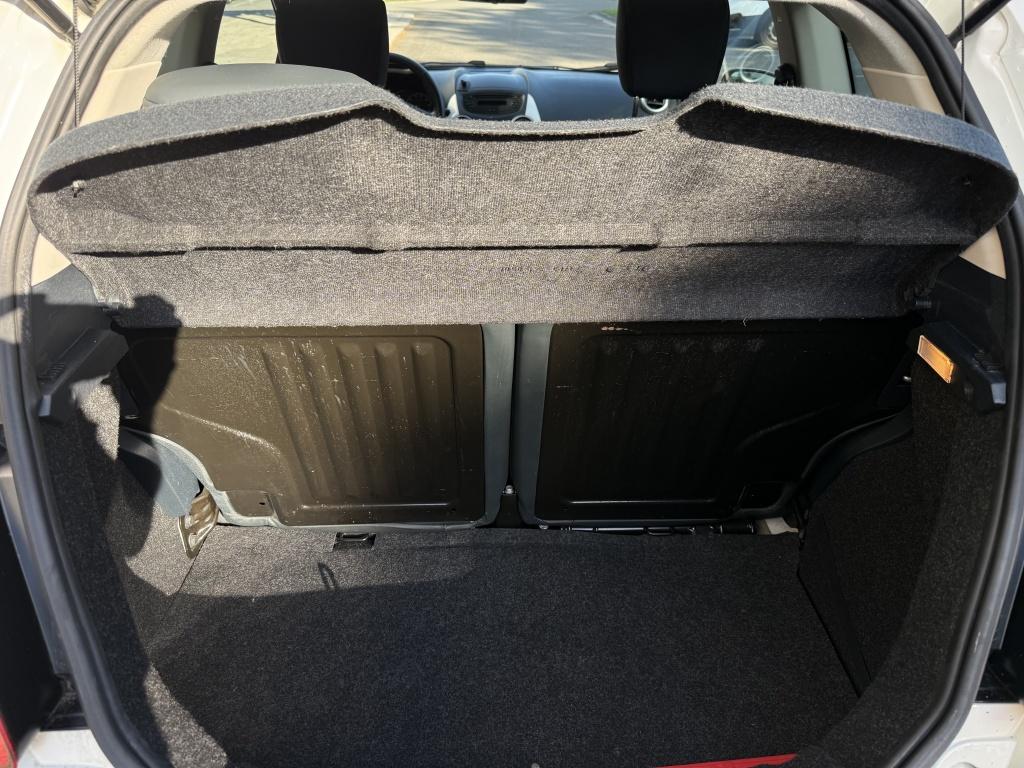 Ford KA 1.2 titanium x - lederen bekleding - nieuwe distributie + grote beu