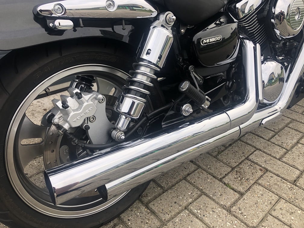 Suzuki VZ1600 Marauder uit 2005 met 28 dkm, mooie dikke cruiser €5250,-